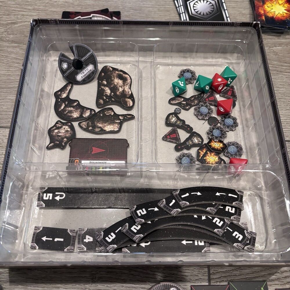 Star Wars X-Wing Miniatures Game Core Set - Picture 5 of 8